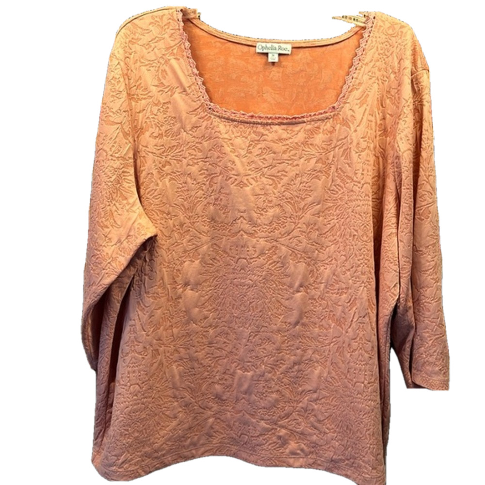 Ophelia Roe Top, 2X, Lt Orange w/lace look, PTP 26”, L26”, 95% Poly, 5% Spandex